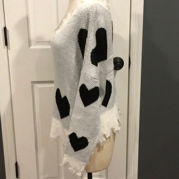 Distressed Hearts Sweaters!❤️.❤️❤️ - Picture 8 of 8